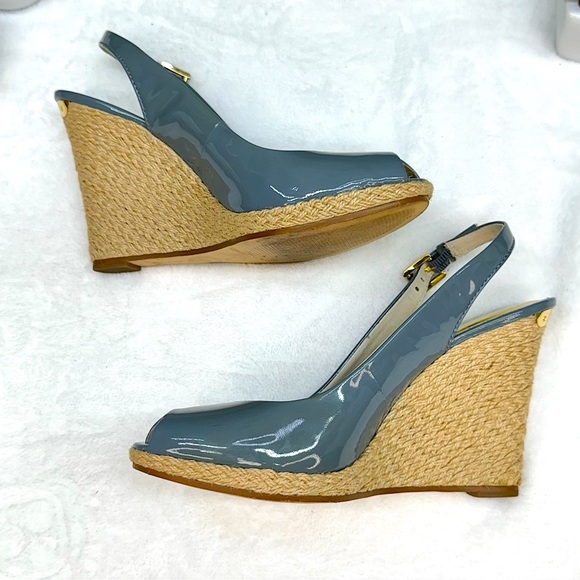 {MICHAEL | Michael Kors} Keegan Slingback Surf Blue Patent Leather Wedge Sandals - Picture 6 of 16